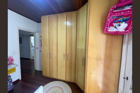 Casa para alugar com 215m², 3 quartos e 2 vagasQuarto 2