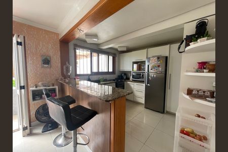 Casa para alugar com 215m², 3 quartos e 2 vagasCozinha