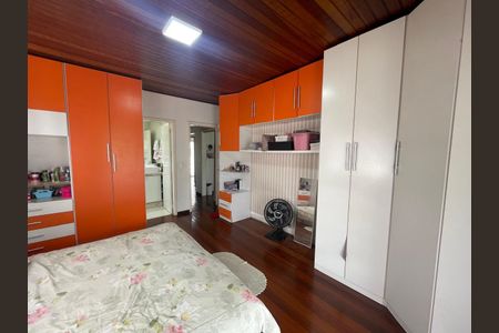 Casa para alugar com 215m², 3 quartos e 2 vagasSuíte