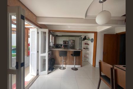 Casa para alugar com 215m², 3 quartos e 2 vagasCozinha