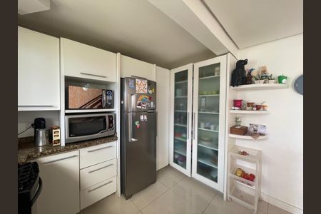 Casa para alugar com 215m², 3 quartos e 2 vagasCozinha