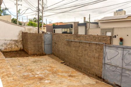 Casa para alugar com 100m², 5 quartos e 2 vagasÁrea comum- Quntal Frente da casa e quintal