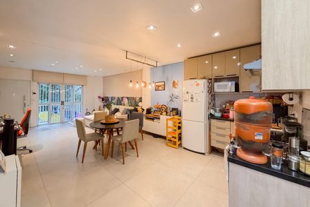 Cozinha de apartamento à venda com 2 quartos, 100m² em Vila Deodoro, São Paulo