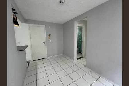 Sala de apartamento para alugar com 2 quartos, 55m² em Guadalupe, Rio de Janeiro