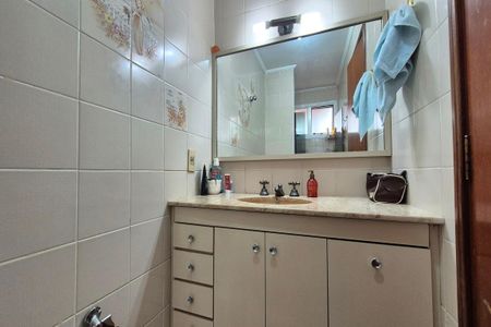 Apartamento à venda com 109m², 3 quartos e 2 vagasBanheiro da Suíte