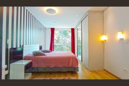 Casa para alugar com 450m², 4 quartos e 2 vagas Casa para alugar com 450m², 4 quartos e 2 vagasQuarto