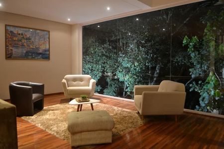 Casa para alugar com 450m², 4 quartos e 2 vagas Casa para alugar com 450m², 4 quartos e 2 vagasSala