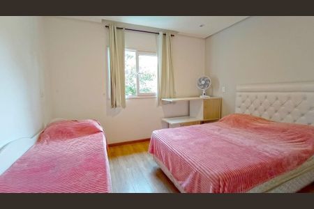 Casa para alugar com 450m², 4 quartos e 2 vagas Casa para alugar com 450m², 4 quartos e 2 vagasQuarto