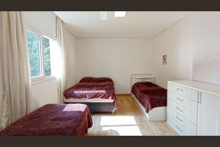 Casa para alugar com 450m², 4 quartos e 2 vagas Casa para alugar com 450m², 4 quartos e 2 vagasQuarto