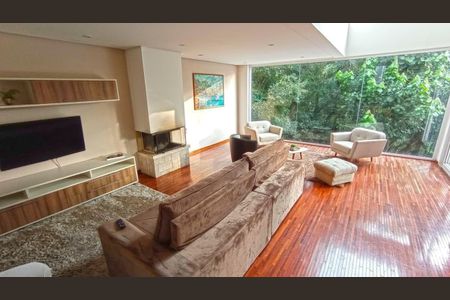 Sala de casa para alugar com 4 quartos, 450m² em Chácara Vale do Rio Cotia, Carapicuíba