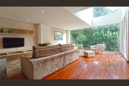 Casa para alugar com 450m², 4 quartos e 2 vagas Casa para alugar com 450m², 4 quartos e 2 vagasSala