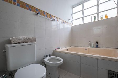 Apartamento à venda com 150m², 3 quartos e 1 vaga Apartamento à venda com 150m², 3 quartos e 1 vagaSuíte