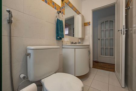 Apartamento à venda com 150m², 3 quartos e 1 vaga Apartamento à venda com 150m², 3 quartos e 1 vagaBanheiro