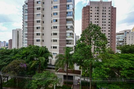 Apartamento à venda com 90m², 2 quartos e 2 vagasVista da Suíte 1