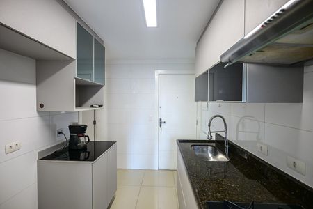 Apartamento à venda com 90m², 2 quartos e 2 vagasCozinha