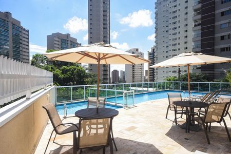 Apartamento à venda com 90m², 2 quartos e 2 vagasPiscina 1