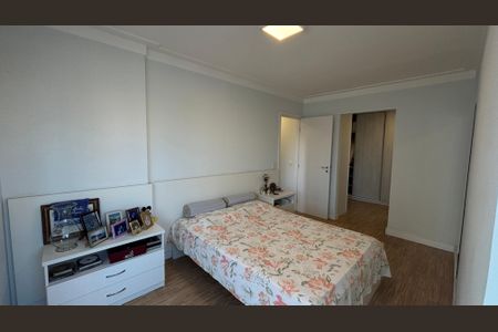Apartamento à venda com 77m², 3 quartos e 2 vagas Apartamento à venda com 77m², 3 quartos e 2 vagasSuite