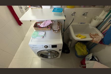 Apartamento à venda com 77m², 3 quartos e 2 vagas Apartamento à venda com 77m², 3 quartos e 2 vagasÁrea de Serviço