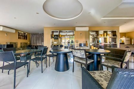 Apartamento à venda com 77m², 3 quartos e 2 vagas Apartamento à venda com 77m², 3 quartos e 2 vagasSalão de Festas