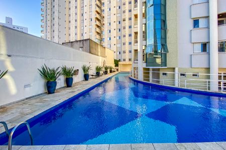 Apartamento à venda com 77m², 3 quartos e 2 vagas Apartamento à venda com 77m², 3 quartos e 2 vagasPiscina