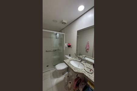 Apartamento à venda com 77m², 3 quartos e 2 vagas Apartamento à venda com 77m², 3 quartos e 2 vagasBanheiro