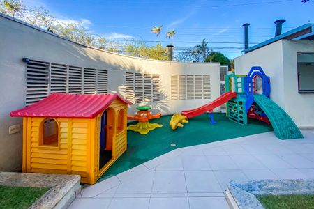 Apartamento à venda com 77m², 3 quartos e 2 vagas Apartamento à venda com 77m², 3 quartos e 2 vagasPlayground