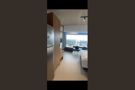 Sala/Quarto/Cozinha de apartamento para alugar com 1 quarto, 24m² em Santo Amaro, São Paulo