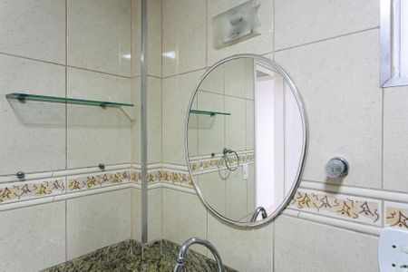 Apartamento para alugar com 68m², 2 quartos e 1 vaga Apartamento para alugar com 68m², 2 quartos e 1 vagaBanheiro