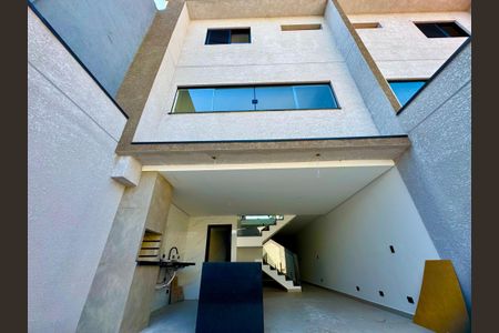 Casa à venda com 210m², 3 quartos e 4 vagasDetalhe 