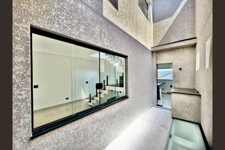 Casa à venda com 210m², 3 quartos e 4 vagasJardim de Inverno