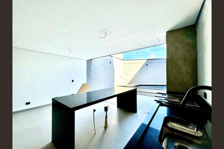 Casa à venda com 210m², 3 quartos e 4 vagasChurrasqueira