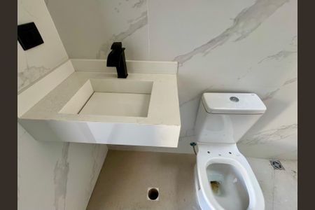 Casa à venda com 210m², 3 quartos e 4 vagasBanheiro 4