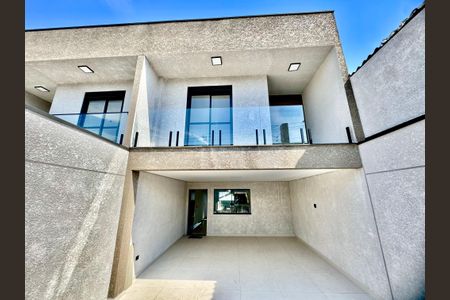 Casa à venda com 210m², 3 quartos e 4 vagasGaragem