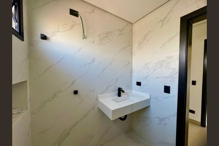 Casa à venda com 210m², 3 quartos e 4 vagasBanheiro 1