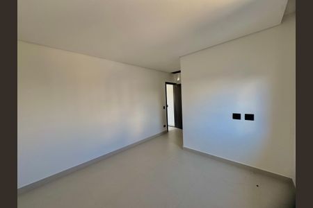 Casa à venda com 210m², 3 quartos e 4 vagasSuíte 3