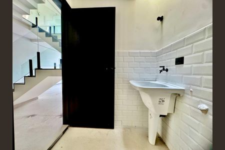 Casa à venda com 210m², 3 quartos e 4 vagasLavanderia