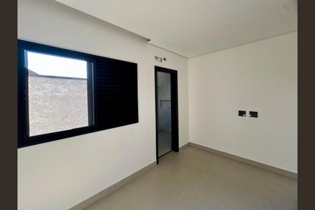 Casa à venda com 210m², 3 quartos e 4 vagasSuíte 3