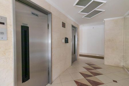 Apartamento à venda com 96m², 2 quartos e 1 vagaHall de Elevadores