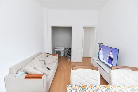 Apartamento para alugar com 65m², 2 quartos e sem vagaSala