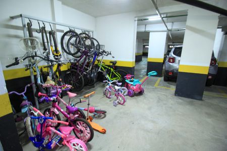 Apartamento à venda com 90m², 4 quartos e 2 vagas