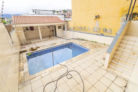 Casa para alugar com 100m², 2 quartos e 2 vagasPiscina