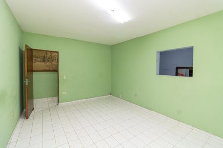 Casa para alugar com 100m², 2 quartos e 2 vagasSala