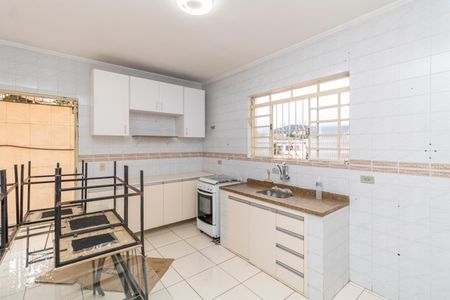 Casa para alugar com 100m², 2 quartos e 2 vagasCozinha