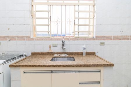 Casa para alugar com 100m², 2 quartos e 2 vagasCozinha