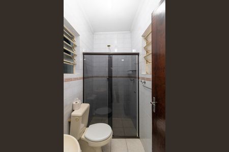 Banheiro de casa para alugar com 2 quartos, 100m² em Jardim Guapira, São Paulo