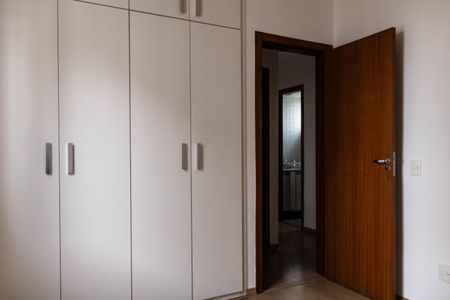 Apartamento à venda com 111m², 3 quartos e 2 vagas Apartamento à venda com 111m², 3 quartos e 2 vagasQuarto 1