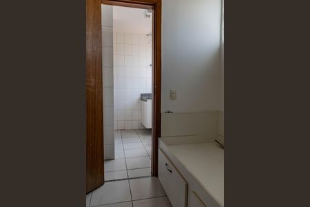 Apartamento à venda com 111m², 3 quartos e 2 vagas Apartamento à venda com 111m², 3 quartos e 2 vagasQuarto de Serviço