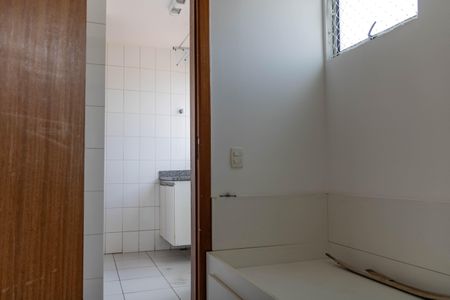 Apartamento à venda com 111m², 3 quartos e 2 vagas Apartamento à venda com 111m², 3 quartos e 2 vagasQuarto de Serviço
