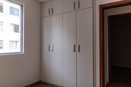 Apartamento à venda com 111m², 3 quartos e 2 vagas Apartamento à venda com 111m², 3 quartos e 2 vagasQuarto 1