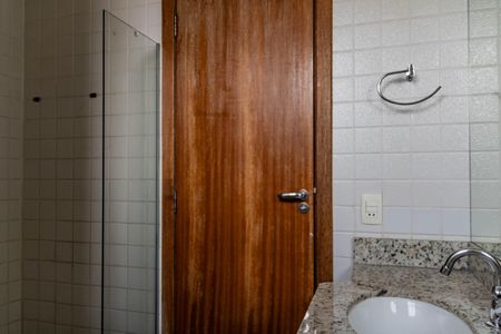 Apartamento à venda com 111m², 3 quartos e 2 vagas Apartamento à venda com 111m², 3 quartos e 2 vagasBanheiro Social